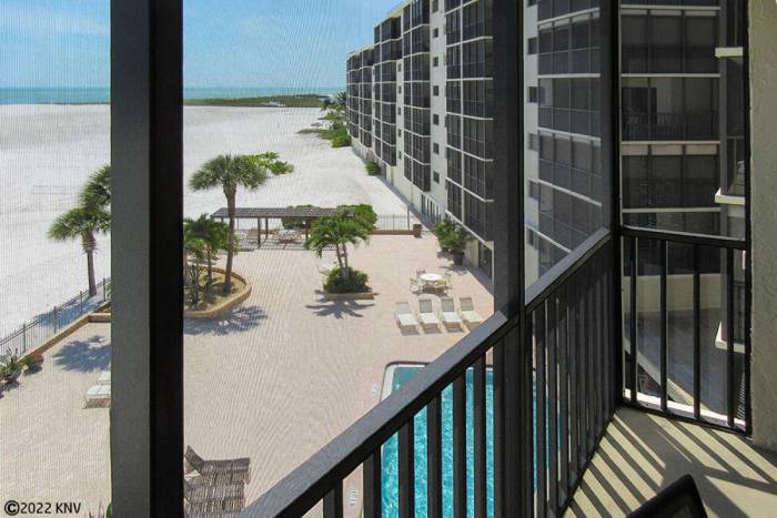 The Ultimate Guide to Selecting the Perfect Fort Myers Beach Condo for Your Vacation