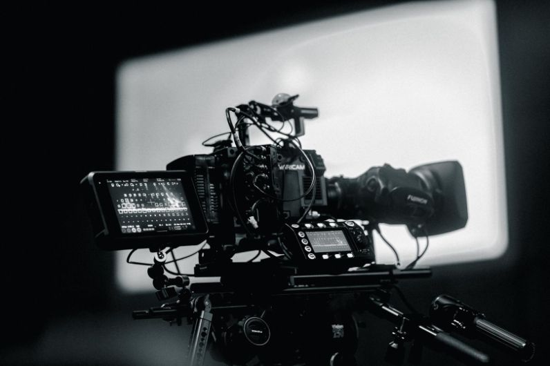 The Importance of Hiring Video Production Companies to Stay Ahead in Corporate Video Trends